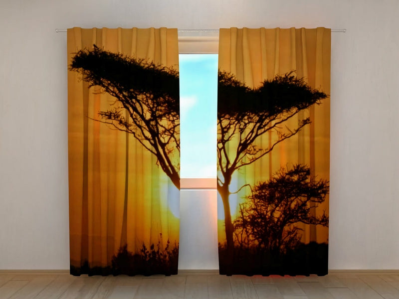 Curtains with nature and sunset in orange - Sunset tree - choose at Tapetenshop.lv