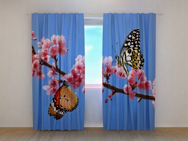 Curtains with butterflies are ideal for the bedroom, giving charm Tapetenshop.lv