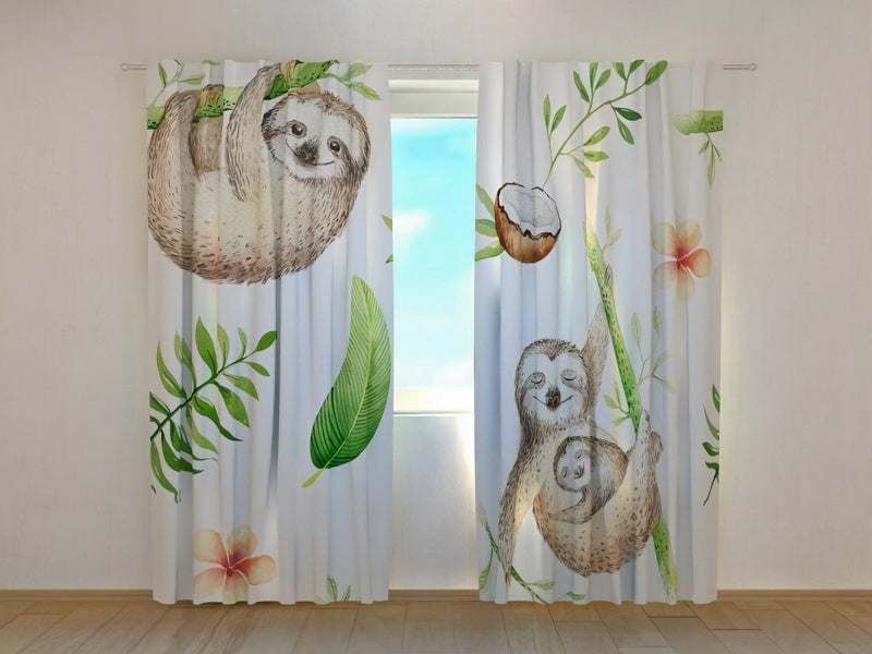 Curtains with a wonderful animal motif are ideal for children&