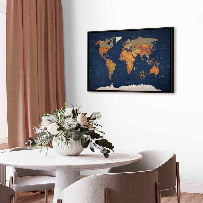 Картина в черной деревянной раме - Карта мира: Темный океан G ART