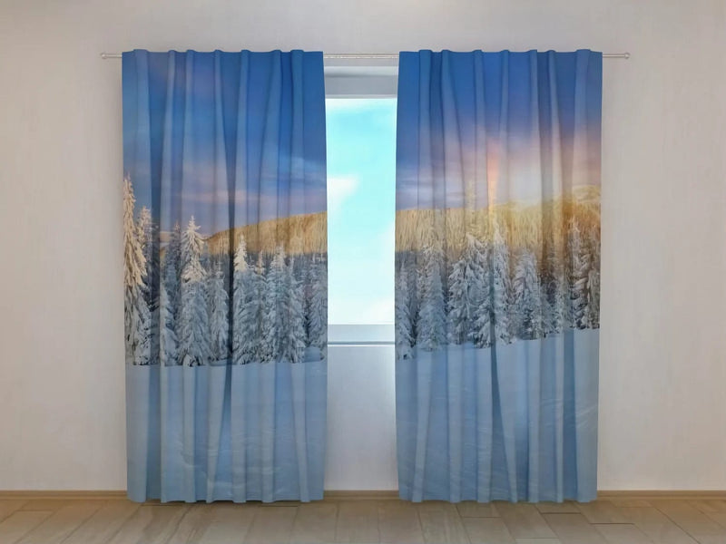 Christmas curtains - give a peaceful and harmonious mood to the room Tapetenshop.lv