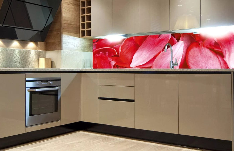 Pašlīmējošas fototapetes virtuvei - Sarkanās ziedlapiņas  (180x60 cm) Art4home